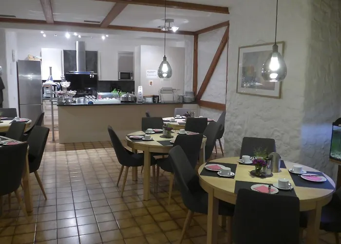 Hotel Central מלון