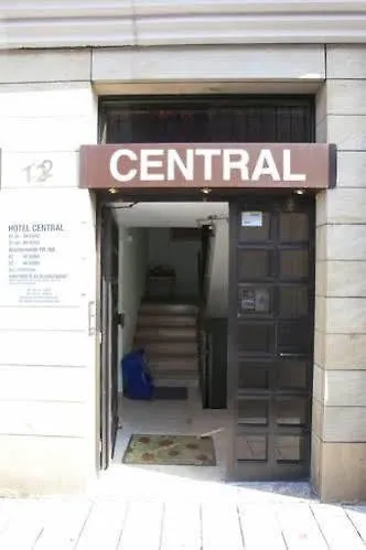 מלון Hotel Central 3*